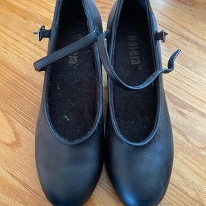 Heeled tap shoes